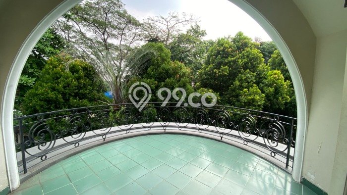 Hunian Minimalis dengan LT 1100m2 & LB 700m2 Dikontrakkan di Lebak Bulus Hunian Minimalis dengan LT 1100m2 & LB 700m2 Dikontrakkan di Lebak Bulus