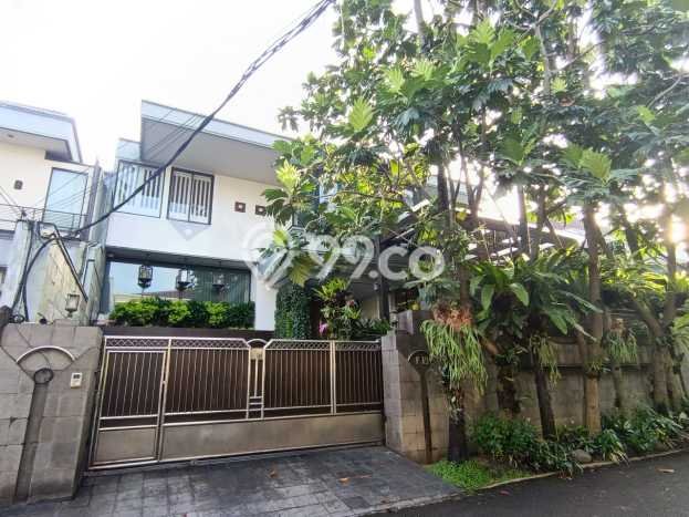 Rumah Elit LB 600m2 Siap Huni Desain Elegan di Simprug Garden, Jakarta Selatan Rumah Elit LB 600m2 Siap Huni Desain Elegan di Simprug Garden, Jakarta Selatan