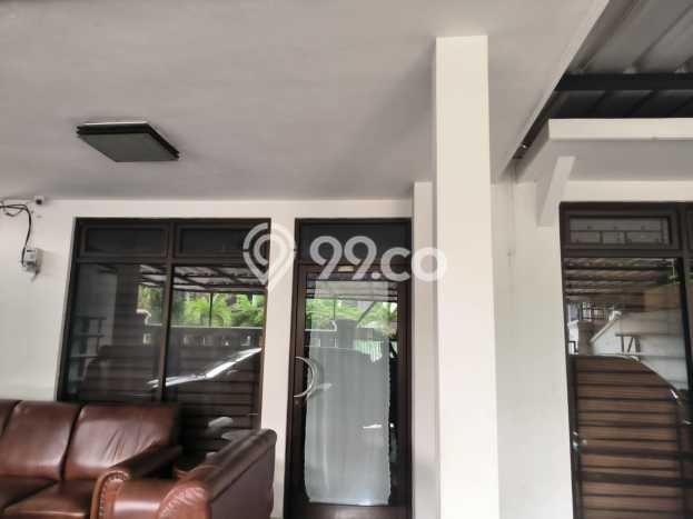 Rumah Mewah LB 300m2 Siap Pakai Desain Elegan di Kedoya, Jakarta Barat Rumah Mewah LB 300m2 Siap Pakai Desain Elegan di Kedoya, Jakarta Barat