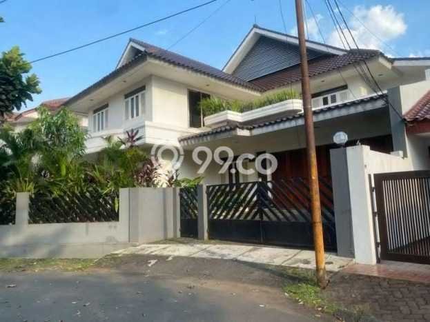 Jual Rumah Luas Megah Dengan View Cantik di Bintaro, Jakarta Selatan Jual Rumah Luas Megah Dengan View Cantik di Bintaro, Jakarta Selatan