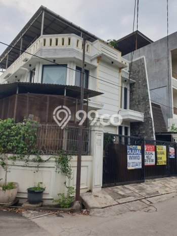 Dijual Rumah Luas Megah Dengan View Cantik di Sunter, Jakarta Utara Dijual Rumah Luas Megah Dengan View Cantik di Sunter, Jakarta Utara