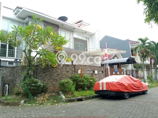 Rumah Mewah LB 200m2 Siap Pakai Desain Elegan di Joglo, Jakarta Barat Rumah Mewah LB 200m2 Siap Pakai Desain Elegan di Joglo, Jakarta Barat