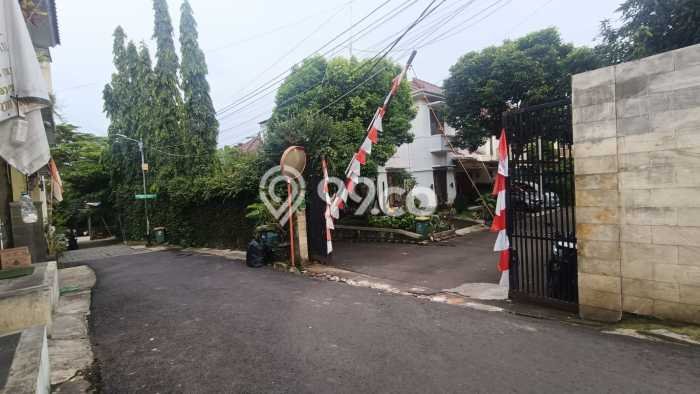 Siap Huni Hunian Elit 4 Kamar di Cilandak Dekat ke Mana Saja Siap Huni Hunian Elit 4 Kamar di Cilandak Dekat ke Mana Saja