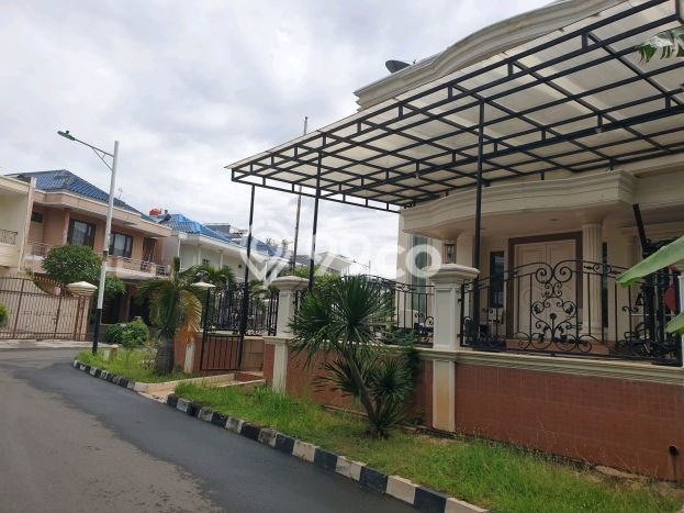 Rumah Elit Modern Tanpa Renovasi di Sunter Jakarta Utara Rumah Elit Modern Tanpa Renovasi di Sunter Jakarta Utara