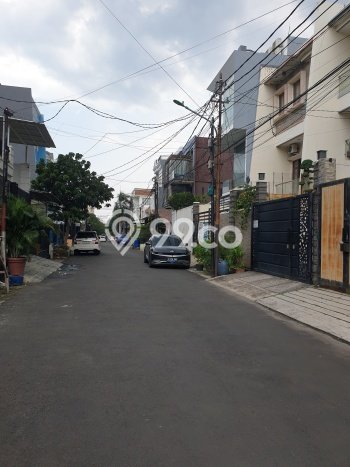 Rumah Mewah LB 300m2 Siap Huni Desain Elegan di Pluit, Jakarta Utara Rumah Mewah LB 300m2 Siap Huni Desain Elegan di Pluit, Jakarta Utara