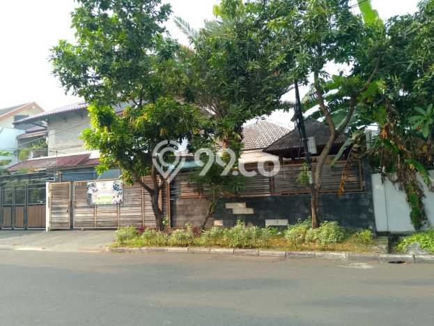 Ready to Use! Premium House LT 315m2 Desain Elegan di Meruya Ready to Use! Premium House LT 315m2 Desain Elegan di Meruya