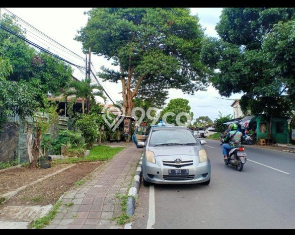 Ready to Use! Luxury House LT 238m2 Desain Elegan di Bandung Kota Ready to Use! Luxury House LT 238m2 Desain Elegan di Bandung Kota