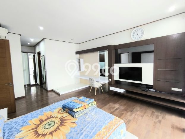 BEST DEAL! Rumah area Setra Duta, 4 KT, Akses Mudah Fasilitas Umum, Luas 530m² Bangunan 350m² BEST DEAL! Rumah area Setra Duta, 4 KT, Akses Mudah Fasilitas Umum, Luas 530m² Bangunan 350m²