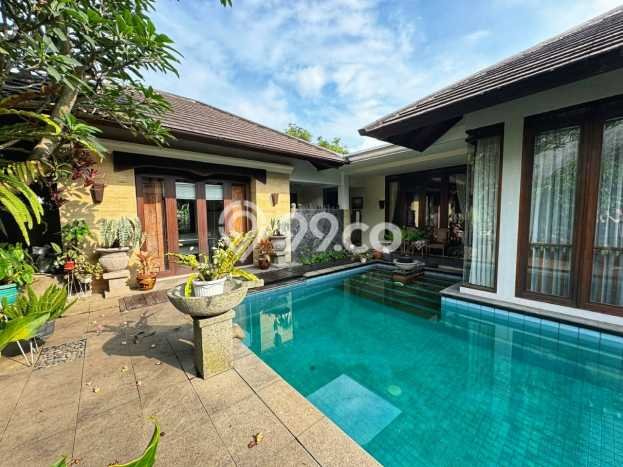 Rumah Elit Modern Tanpa Renovasi di Geger Kalong Bandung Rumah Elit Modern Tanpa Renovasi di Geger Kalong Bandung