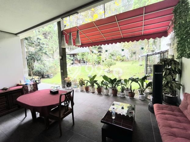 BEST DEAL! Rumah area Setra Duta, 4 KT, Akses Mudah Fasilitas Umum, Luas 530m² Bangunan 350m² BEST DEAL! Rumah area Setra Duta, 4 KT, Akses Mudah Fasilitas Umum, Luas 530m² Bangunan 350m²