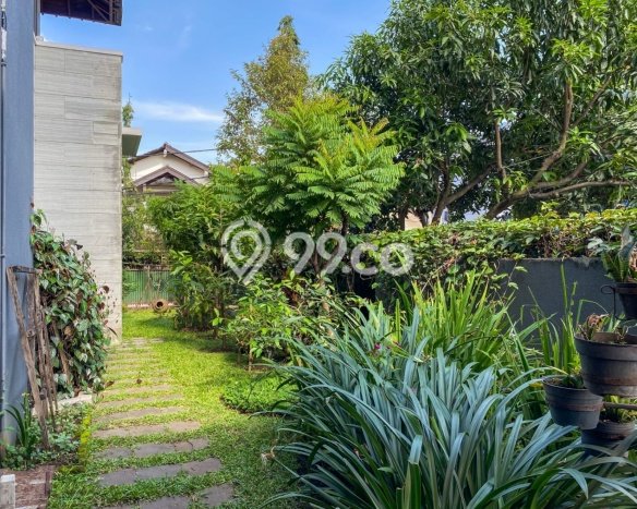 Ready to Use! Luxury House LT 402m2 Desain Elegan di Turangga Ready to Use! Luxury House LT 402m2 Desain Elegan di Turangga