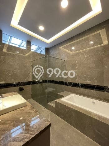 Rumah Elit LB 510m2 Siap Pakai Desain Elegan di Setra Duta, Bandung Rumah Elit LB 510m2 Siap Pakai Desain Elegan di Setra Duta, Bandung