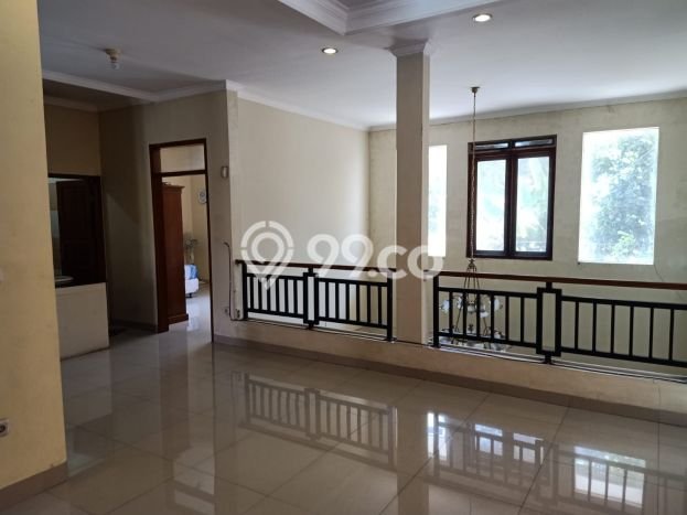 Rumah Disewakan Bandung LT 390m2 LB 350m2 Kawasan Setiabudi Rumah Disewakan Bandung LT 390m2 LB 350m2 Kawasan Setiabudi