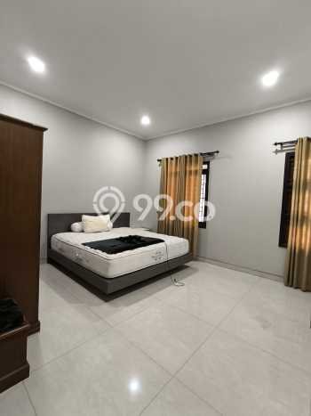 HUNIAN IMPIAN! Rumah area Singgasana, 4 KT, Free Macet, LT 450m² Bangunan 400m² HUNIAN IMPIAN! Rumah area Singgasana, 4 KT, Free Macet, LT 450m² Bangunan 400m²