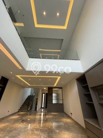 Rumah Elit LB 510m2 Siap Pakai Desain Elegan di Setra Duta, Bandung Rumah Elit LB 510m2 Siap Pakai Desain Elegan di Setra Duta, Bandung