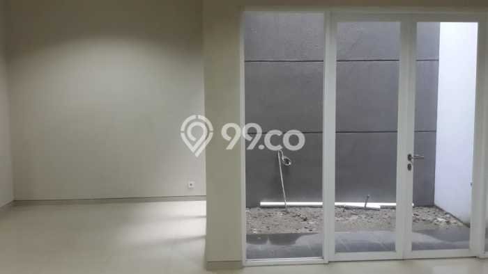 Rumah Elit LB 220m2 Siap Huni Desain Elegan di Setra Sari, Bandung Rumah Elit LB 220m2 Siap Huni Desain Elegan di Setra Sari, Bandung