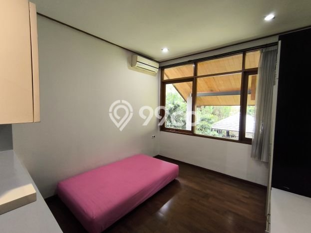 BEST DEAL! Rumah area Setra Duta, 4 KT, Akses Mudah Fasilitas Umum, Luas 530m² Bangunan 350m² BEST DEAL! Rumah area Setra Duta, 4 KT, Akses Mudah Fasilitas Umum, Luas 530m² Bangunan 350m²