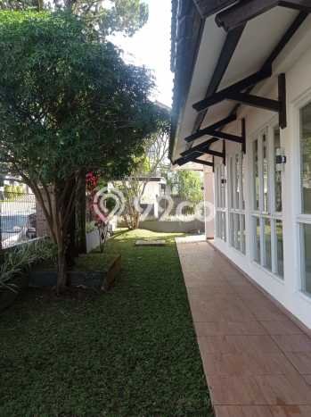 Rumah Mewah LB 400m2 Siap Pakai Desain Elegan di Setiabudi, Bandung Rumah Mewah LB 400m2 Siap Pakai Desain Elegan di Setiabudi, Bandung