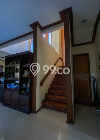 Ready to Use! Luxury House LT 402m2 Desain Elegan di Turangga Ready to Use! Luxury House LT 402m2 Desain Elegan di Turangga
