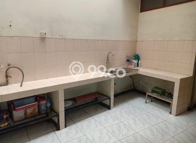 Disewakan! Rumah 6 Kamar Tidur &
1 Kamar Mandi di Ciateul, Bandung Disewakan! Rumah 6 Kamar Tidur &
1 Kamar Mandi di Ciateul, Bandung