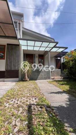 Ready to Use! Luxury House LT 219m2 Desain Modern di Setiabudi Ready to Use! Luxury House LT 219m2 Desain Modern di Setiabudi