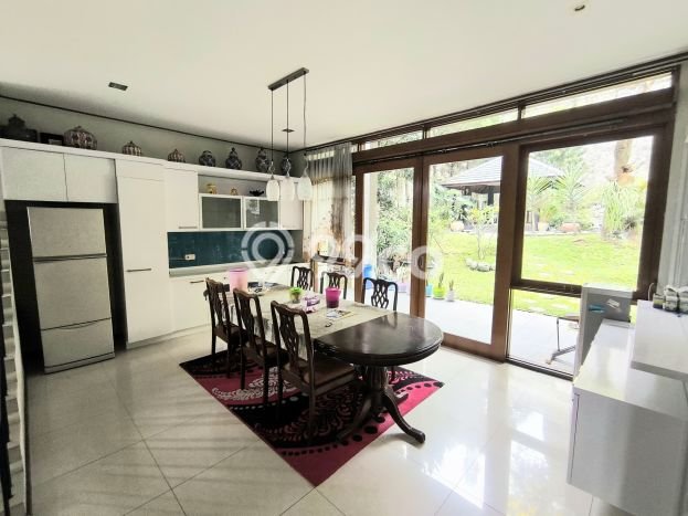 BEST DEAL! Rumah area Setra Duta, 4 KT, Akses Mudah Fasilitas Umum, Luas 530m² Bangunan 350m² BEST DEAL! Rumah area Setra Duta, 4 KT, Akses Mudah Fasilitas Umum, Luas 530m² Bangunan 350m²