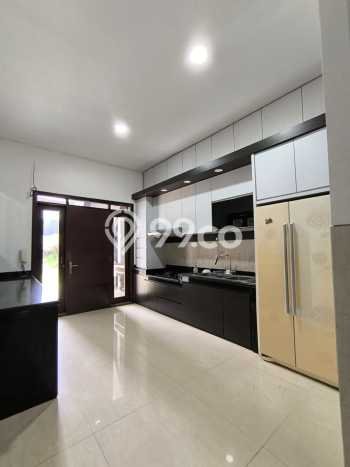 HUNIAN IMPIAN! Rumah area Singgasana, 4 KT, Free Macet, LT 450m² Bangunan 400m² HUNIAN IMPIAN! Rumah area Singgasana, 4 KT, Free Macet, LT 450m² Bangunan 400m²
