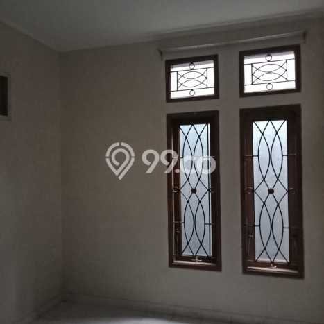Rumah di Hegarmanah, 3 KM, Lingkungan Strategis, LT 330m² LB 270m² Rumah di Hegarmanah, 3 KM, Lingkungan Strategis, LT 330m² LB 270m²