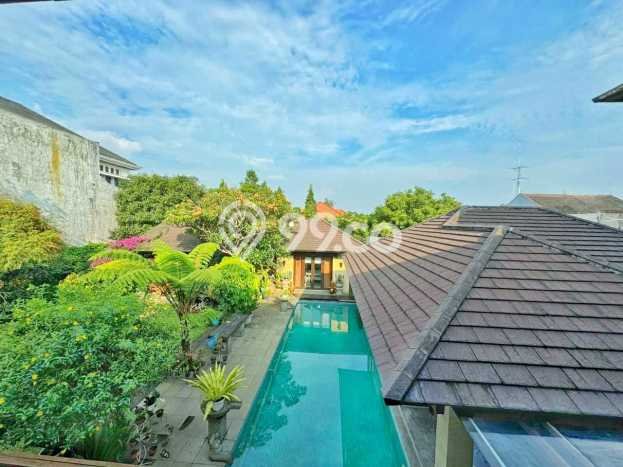 Rumah Elit Modern Tanpa Renovasi di Geger Kalong Bandung Rumah Elit Modern Tanpa Renovasi di Geger Kalong Bandung