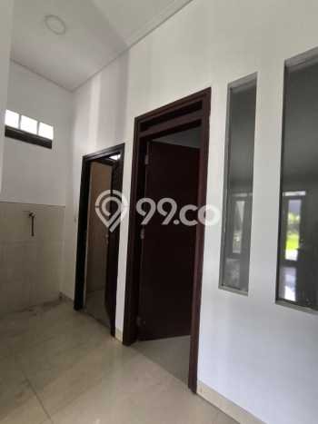 HUNIAN IMPIAN! Rumah area Singgasana, 4 KT, Free Macet, LT 450m² Bangunan 400m² HUNIAN IMPIAN! Rumah area Singgasana, 4 KT, Free Macet, LT 450m² Bangunan 400m²