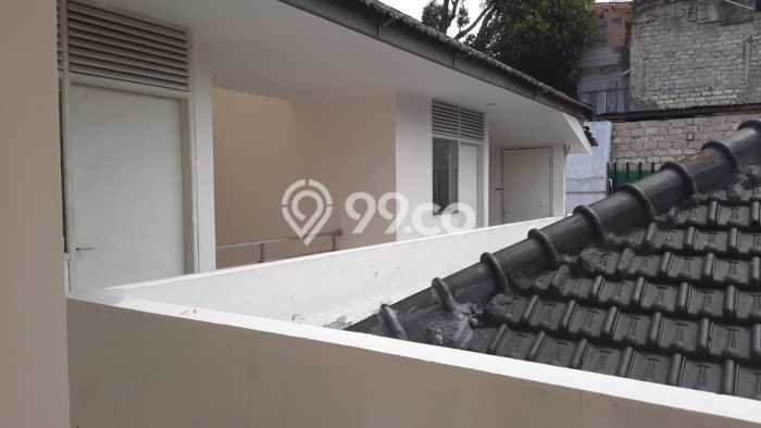 Rumah LT 372m² Semi Furnished di Cipedes, Dekat Supermarket, Bandung Rumah LT 372m² Semi Furnished di Cipedes, Dekat Supermarket, Bandung