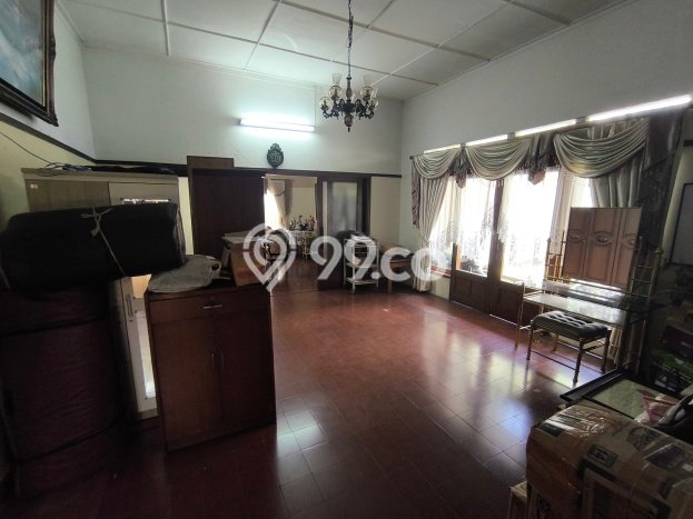 Lokasi terbaik! Rumah siap huni disewakan di Sukajadi LB 450m2 Lokasi terbaik! Rumah siap huni disewakan di Sukajadi LB 450m2