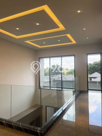 Rumah Elit LB 510m2 Siap Pakai Desain Elegan di Setra Duta, Bandung Rumah Elit LB 510m2 Siap Pakai Desain Elegan di Setra Duta, Bandung