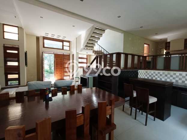 Rumah Luxury Modern Siap Huni di Resor Dago Pakar Bandung Rumah Luxury Modern Siap Huni di Resor Dago Pakar Bandung