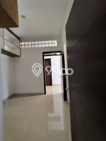 HUNIAN IMPIAN! Rumah area Singgasana, 4 KT, Free Macet, LT 450m² Bangunan 400m² HUNIAN IMPIAN! Rumah area Singgasana, 4 KT, Free Macet, LT 450m² Bangunan 400m²