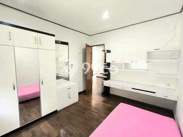 BEST DEAL! Rumah area Setra Duta, 4 KT, Akses Mudah Fasilitas Umum, Luas 530m² Bangunan 350m² BEST DEAL! Rumah area Setra Duta, 4 KT, Akses Mudah Fasilitas Umum, Luas 530m² Bangunan 350m²