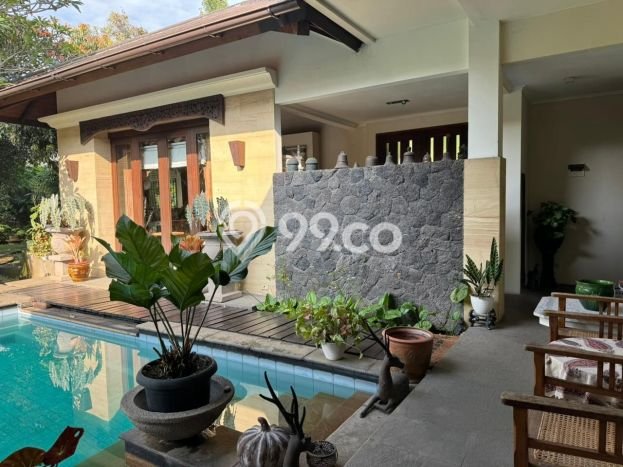 Rumah Elit Modern Tanpa Renovasi di Geger Kalong Bandung Rumah Elit Modern Tanpa Renovasi di Geger Kalong Bandung
