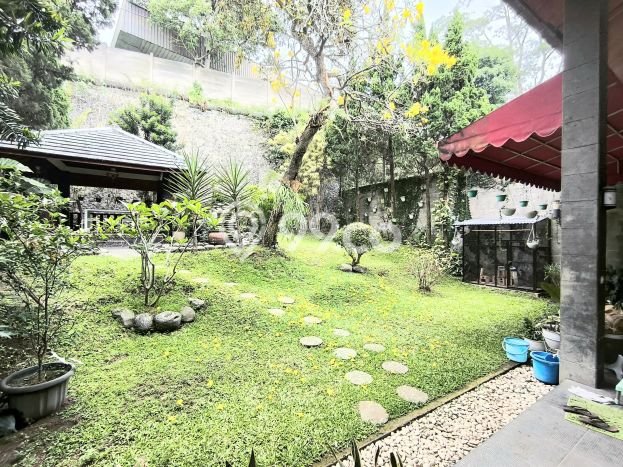 BEST DEAL! Rumah area Setra Duta, 4 KT, Akses Mudah Fasilitas Umum, Luas 530m² Bangunan 350m² BEST DEAL! Rumah area Setra Duta, 4 KT, Akses Mudah Fasilitas Umum, Luas 530m² Bangunan 350m²