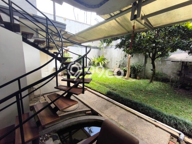 Lokasi terbaik! Rumah siap huni disewakan di Sukajadi LB 450m2 Lokasi terbaik! Rumah siap huni disewakan di Sukajadi LB 450m2