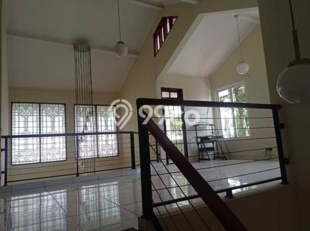 Rumah Mewah LB 400m2 Siap Pakai Desain Elegan di Setiabudi, Bandung Rumah Mewah LB 400m2 Siap Pakai Desain Elegan di Setiabudi, Bandung