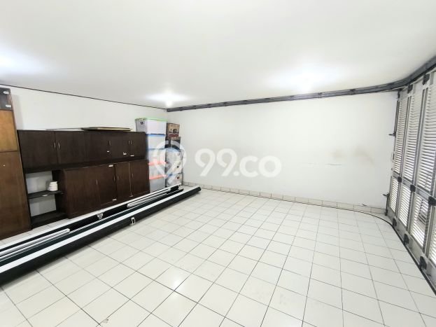 BEST DEAL! Rumah area Setra Duta, 4 KT, Akses Mudah Fasilitas Umum, Luas 530m² Bangunan 350m² BEST DEAL! Rumah area Setra Duta, 4 KT, Akses Mudah Fasilitas Umum, Luas 530m² Bangunan 350m²