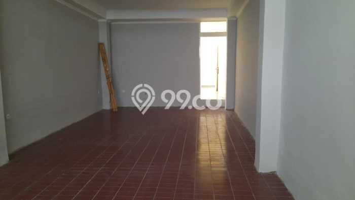 Rumah LT 372m² Semi Furnished di Cipedes, Dekat Supermarket, Bandung Rumah LT 372m² Semi Furnished di Cipedes, Dekat Supermarket, Bandung