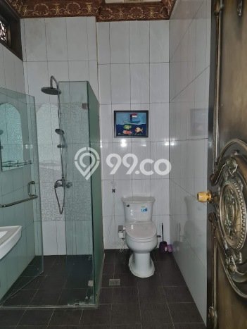 Rumah area Menteng, Akses ke Stasiun, 7 KM, LT 800m2m² Bangunan 600m2m² Rumah area Menteng, Akses ke Stasiun, 7 KM, LT 800m2m² Bangunan 600m2m²