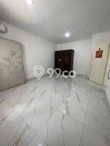 Rumah Nyaman area , 5 KT, Area Tenang, LT 300m2m² LB 400m2m² Rumah Nyaman area , 5 KT, Area Tenang, LT 300m2m² LB 400m2m²