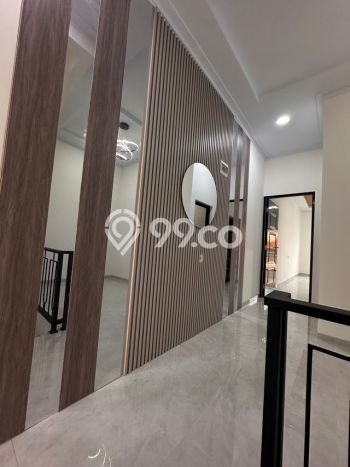 Dijual Rumah Luas Megah Dengan View Eksklusif di Tanjung Duren, Jakarta Barat Dijual Rumah Luas Megah Dengan View Eksklusif di Tanjung Duren, Jakarta Barat