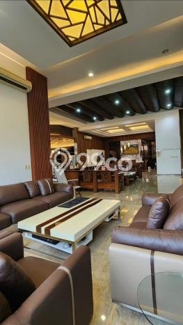 Rumah Mewah LB 1000m2 Siap Pakai Desain Elegan di Pantai Indah Kapuk, Jakarta Utara Rumah Mewah LB 1000m2 Siap Pakai Desain Elegan di Pantai Indah Kapuk, Jakarta Utara