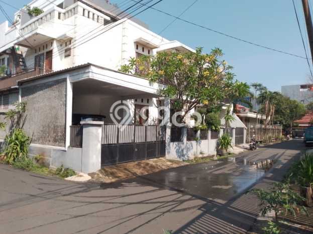 For Sale! Premium House LT 243m2 Desain Elegan di Grogol For Sale! Premium House LT 243m2 Desain Elegan di Grogol
