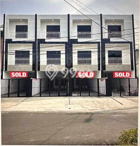 Dijual Rumah Luas Megah Dengan View Eksklusif di Tanjung Duren, Jakarta Barat Dijual Rumah Luas Megah Dengan View Eksklusif di Tanjung Duren, Jakarta Barat