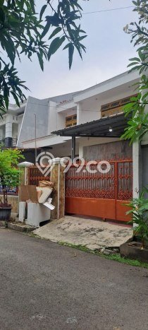 Jual Rumah Mewah Megah Dengan View Eksklusif di Pondok Bambu, Jakarta Timur Jual Rumah Mewah Megah Dengan View Eksklusif di Pondok Bambu, Jakarta Timur