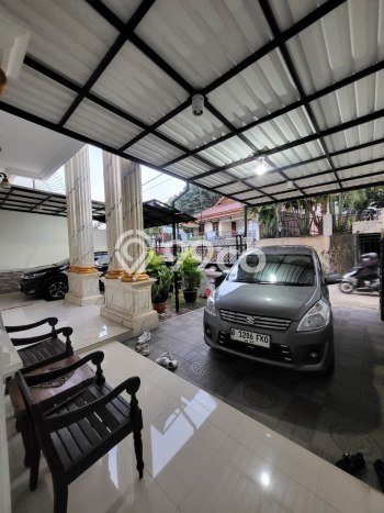 Rumah Mewah LB 258m2 Siap Huni Desain Elegan di Jatimurni, Bekasi Rumah Mewah LB 258m2 Siap Huni Desain Elegan di Jatimurni, Bekasi